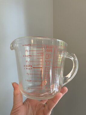Vintage Pyrex 532 D-Handle Liquid Measuring Cup 1 Quart 4 Cups Red Letters USA